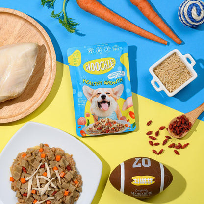 [ยกโหล 12 ซอง] Moochie อาหารเปียกสุนัข มูชี่ สูตร Complete&Balance Nutrition สารอาหารครบถ้วน ปราศจากธัญพืช ไมเ่ติมเกลือ สำหรับลูกสุนัขและสุนัขโต ขนาดซอง 85 กรัม(g.)