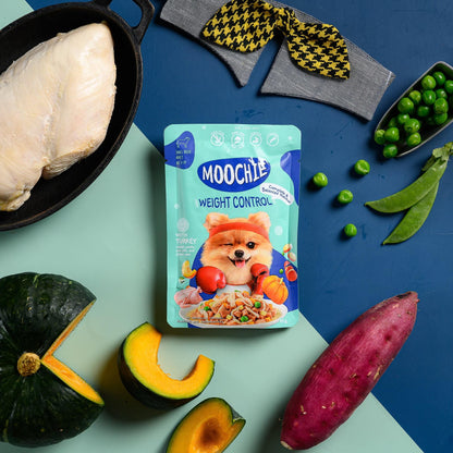[ยกโหล 12 ซอง] Moochie อาหารเปียกสุนัข มูชี่ สูตร Complete&Balance Nutrition สารอาหารครบถ้วน ปราศจากธัญพืช ไมเ่ติมเกลือ สำหรับลูกสุนัขและสุนัขโต ขนาดซอง 85 กรัม(g.)